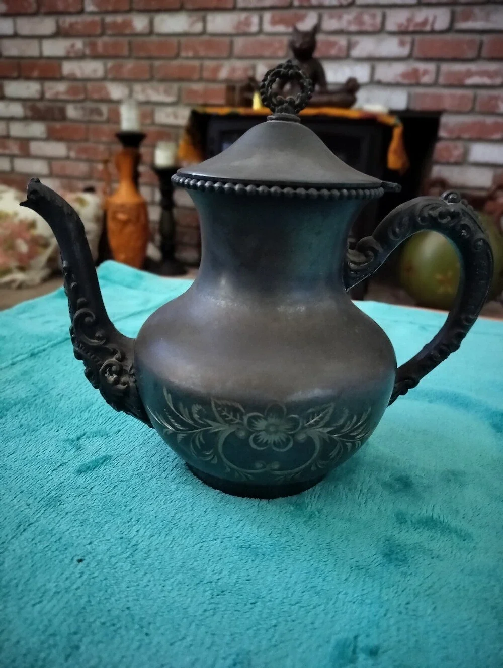 Antique Colonial Silver Co. Quadruple Plate Teapot #1009 Victorian Etched Floral